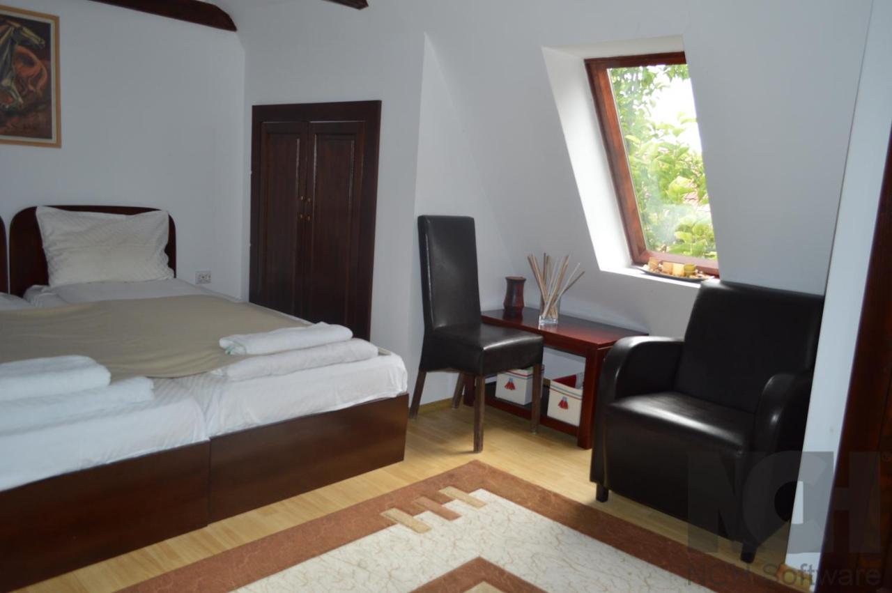 La Mos Pavel Otel Noslac Dış mekan fotoğraf