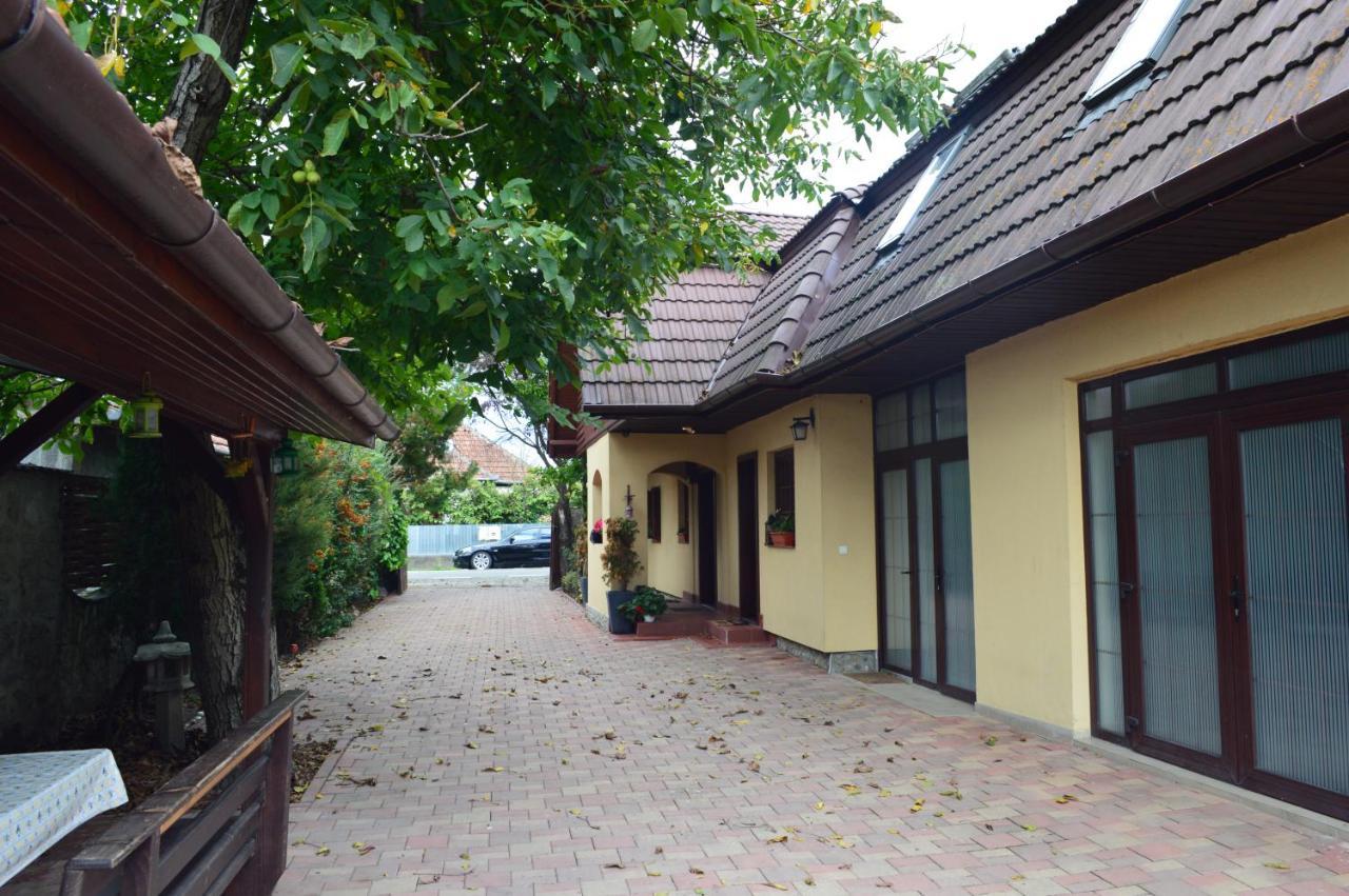 La Mos Pavel Otel Noslac Dış mekan fotoğraf
